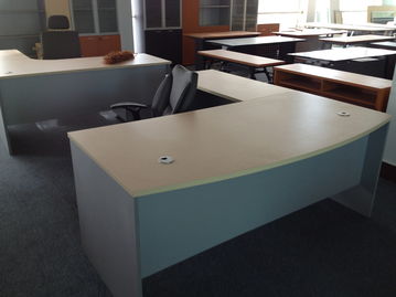 家具廠展廳換季,辦公臺 文員臺 會議臺 書柜 半價拋售 需自行安排車 文體辦公用品 powered discuz